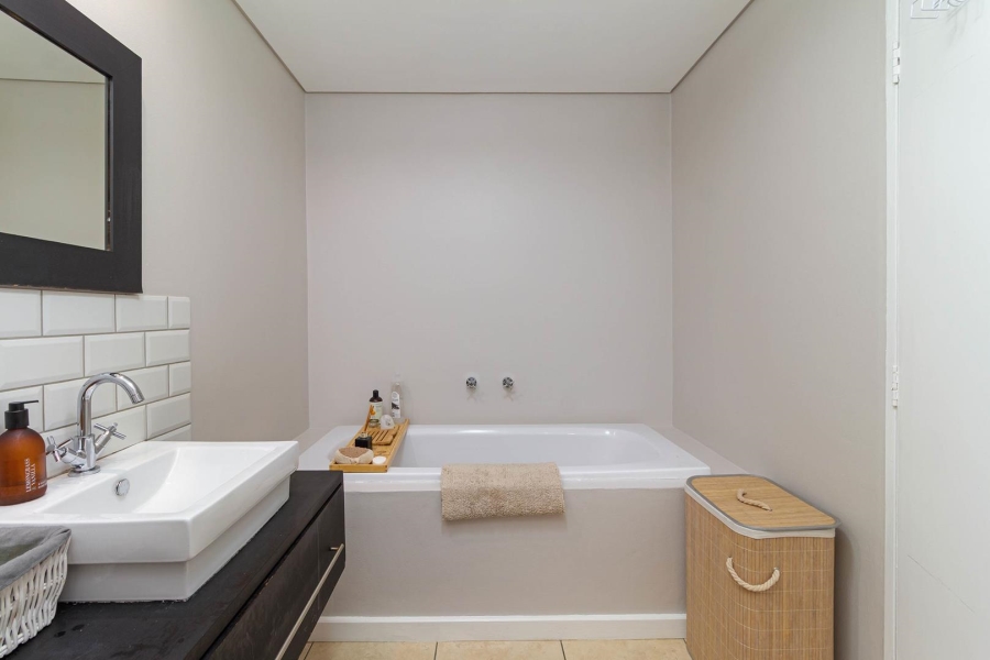 1 Bedroom Property for Sale in Cape Town City Centre Western Cape